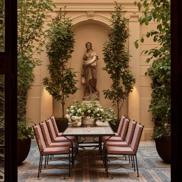Sir Prague - Member of Design Hotels, part of Sircle Collection, khách sạn ở Prague