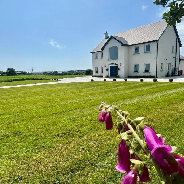 Eastbury House near Garryvoe Hotel & Ballymaloe House, hotel v destinaci Cork