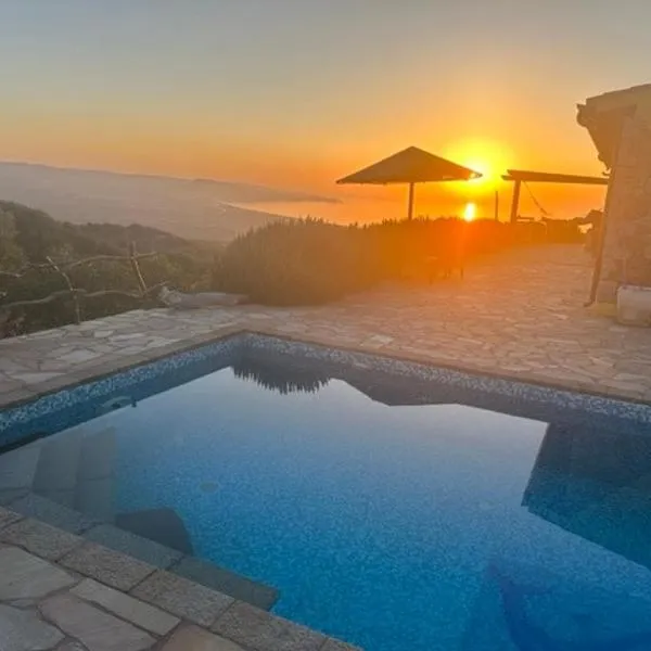 Casa Golfo Asinara,Ocean view, private pool, fully air-conditioned, secluded location, ξενοδοχείο σε Trinita dʼAgultu