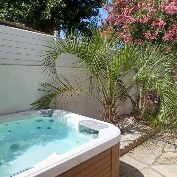 Appartement avec jardin et spa, hotel in Valras-Plage
