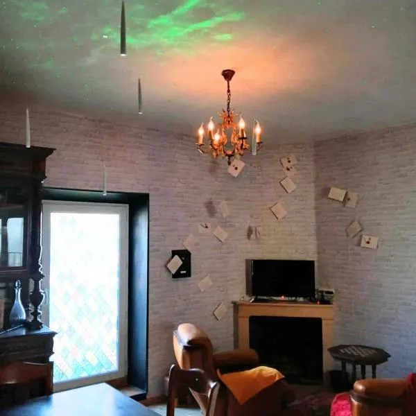 Séjour de sorcier Clim et Jardin, Hotel in Saint-Privat