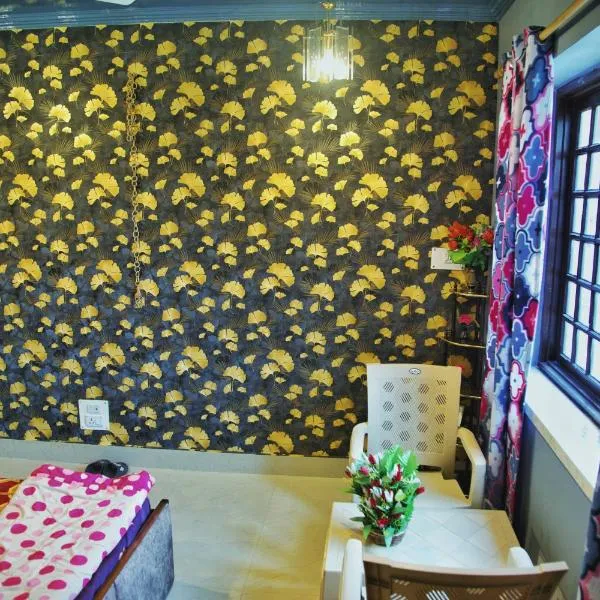 Rustic Retreat Homestay Deluxe Mountain view Room, hotel in Srinagar