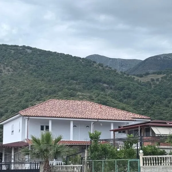 Denaj House, khách sạn ở Himare