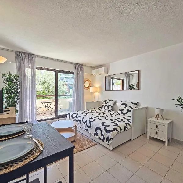 LX146 - Studio cosy avec balcon & vue mer - Monaco, Hotel in Beausoleil