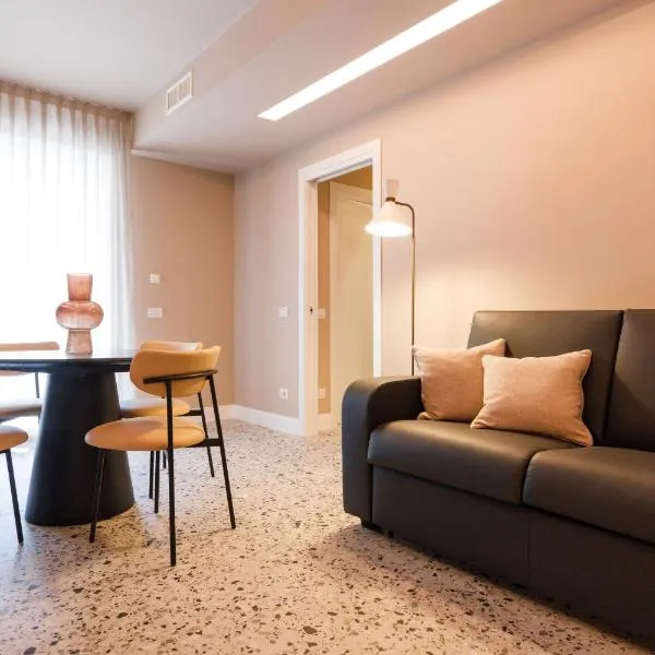 Casa Colombo Apartments, hotel in Bardolino