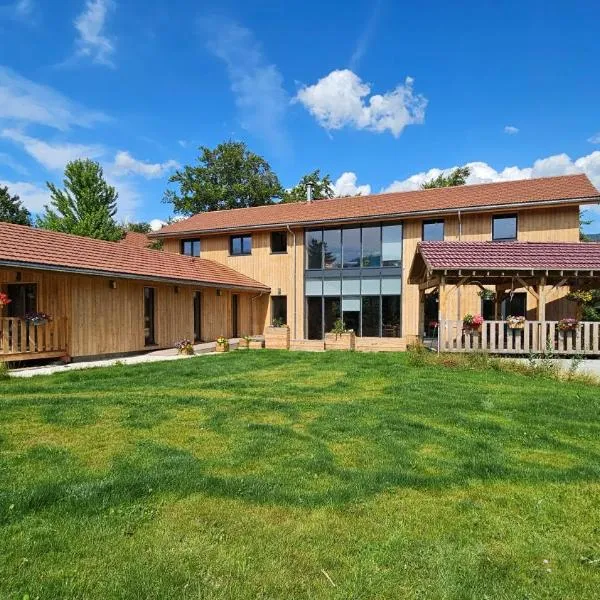 Aux Buis Gourmands, hotel v destinaci La Chapelle-en-Vercors