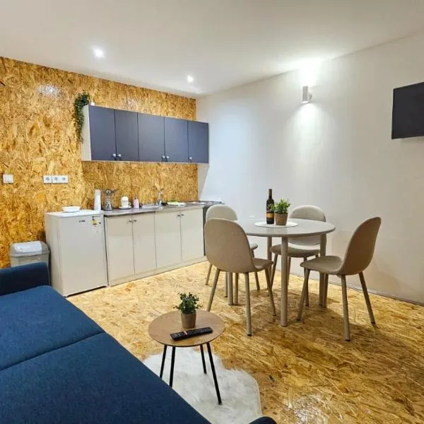 Apartman SOKAK, hotel in Satnica