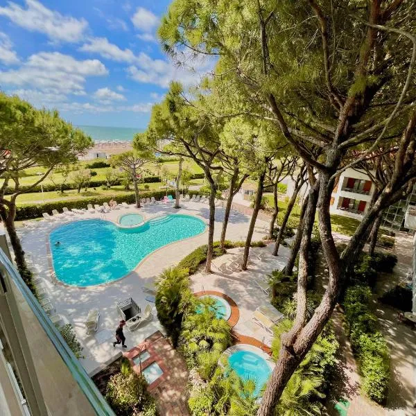 Park Hotel Pineta & Dependance Suite, hotel u gradu Eraklea Mare