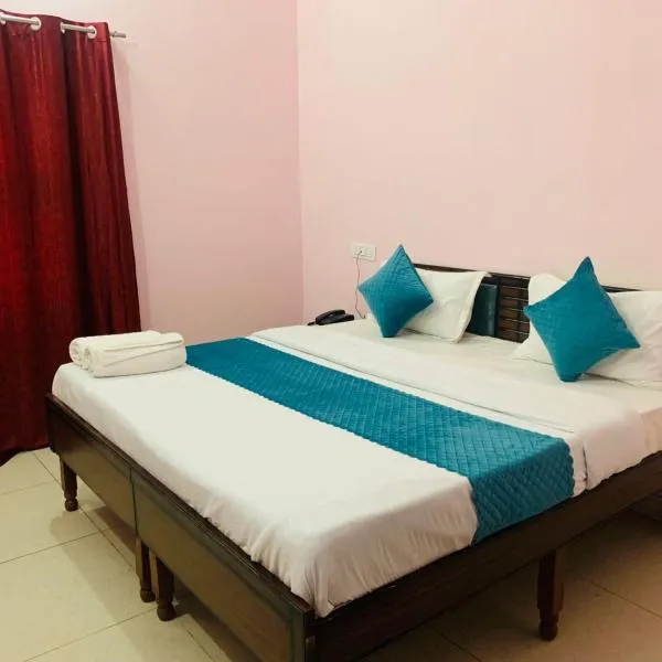 Mahadev Homestay !! Preferred Partner ! Walking Distance To Chandigarh Int'l Airport !, viešbutis mieste Chandigarh Airport