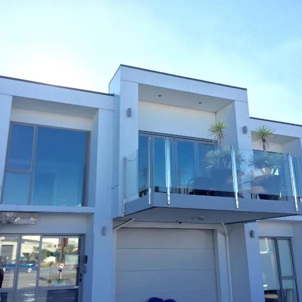 Alpha Motel with Spa-Bath, hotel v Christchurchu