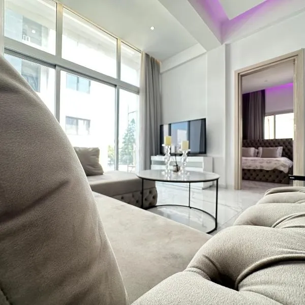Home For You - Holiday Apt Larnaca, hotel in Larnaka