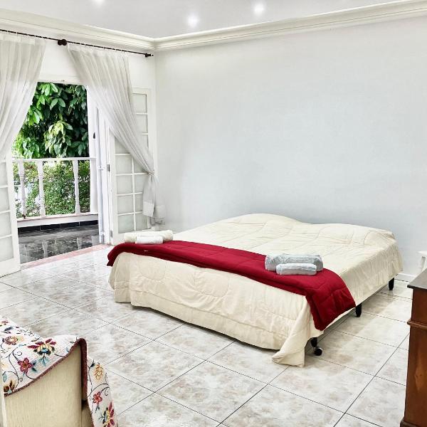 La Maison Brooklin Luxo Triplex 5 Quartos 4 suítes Ar Churrasqueira Hidro 10 Min Congonhas! - Foto 2