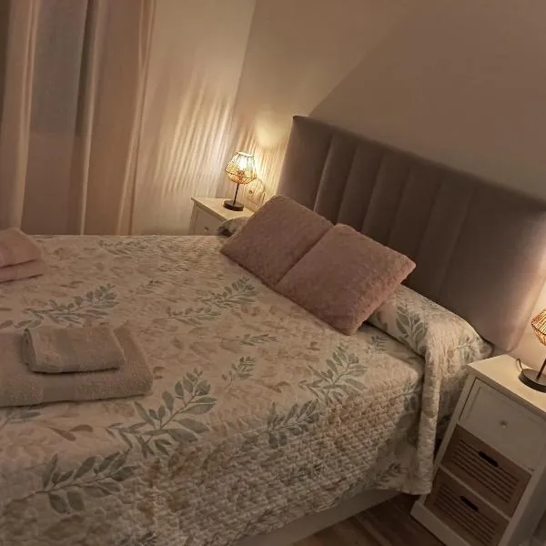 Apartamento Carmela, хотел в Моначил