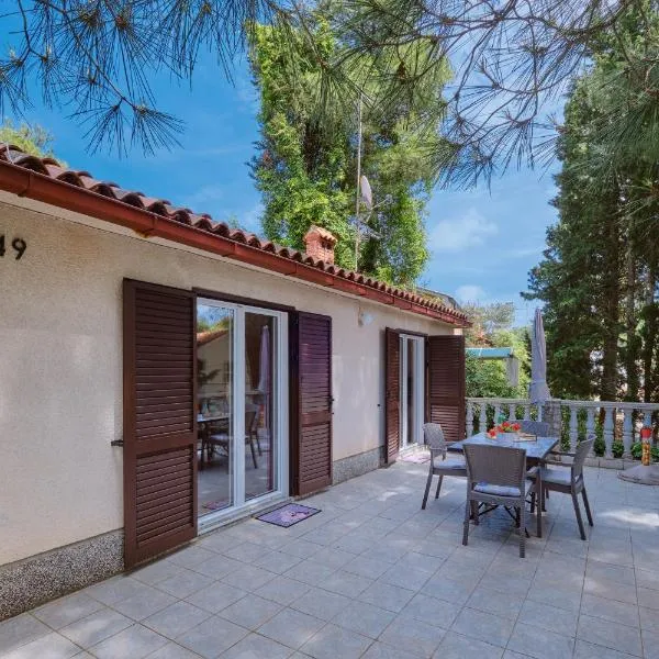 Seaside holiday house Artatore, Losinj - 8005, hotel in Cunski