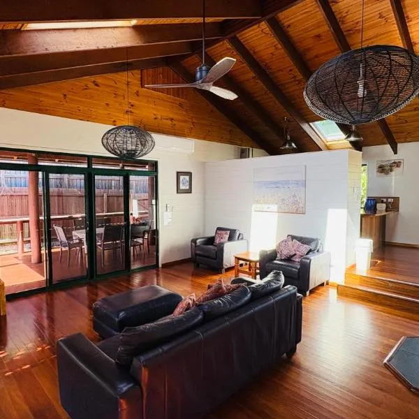 Buddina Beach Cabin, hotel in Buddina