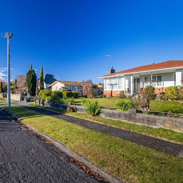 Cosy on Goldfinch, Hotel in Ohakune