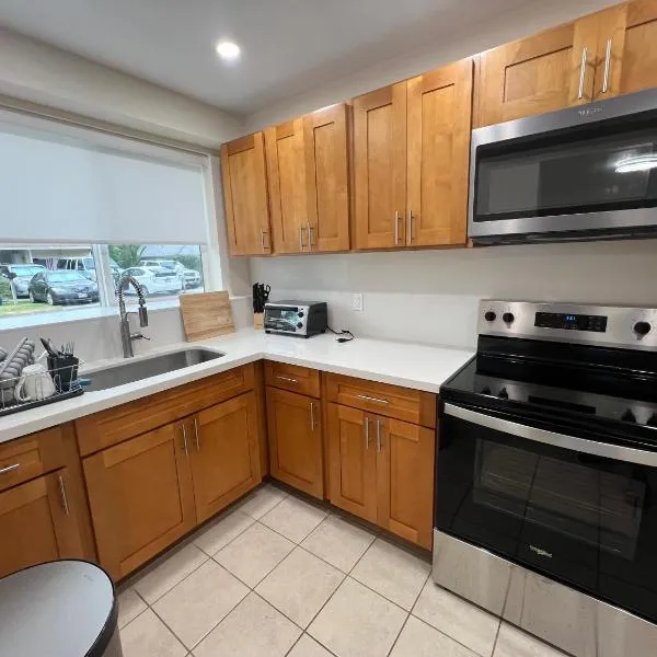 Cozy Custom Vacation Home, hotel v mestu Kaneohe