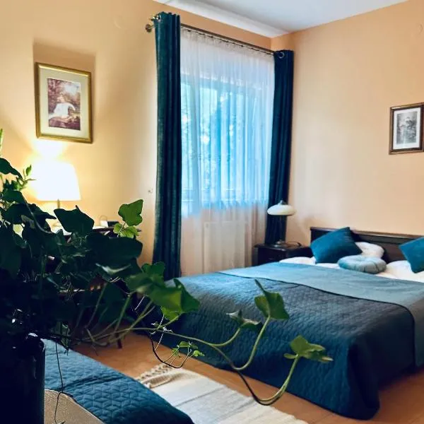 Noclegi DK82, hotel di Łuszczów