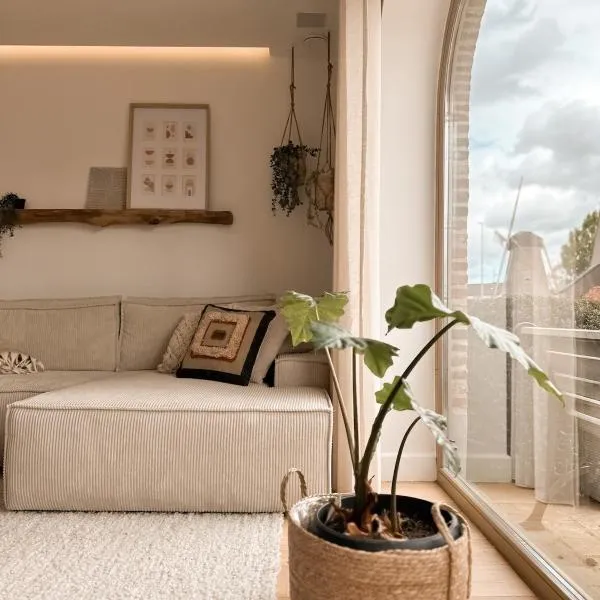 Ibiza LOFT MOLN, hotel in Kinrooi