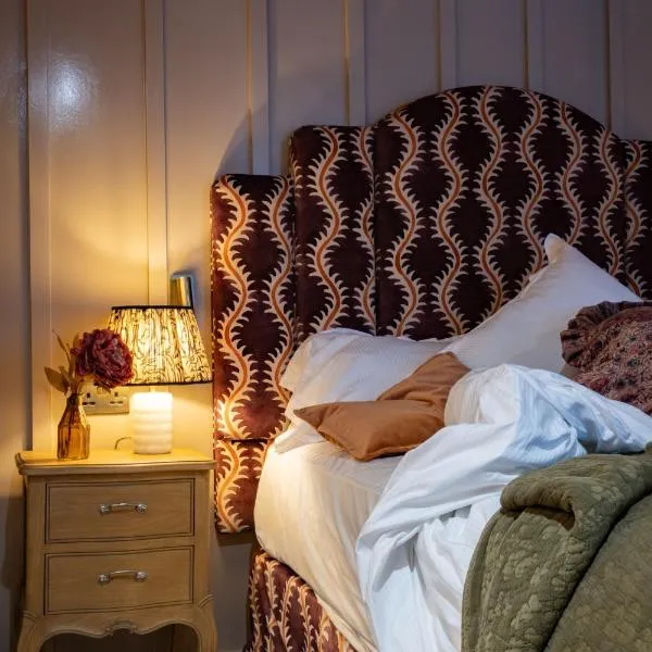 The Ragged Robin - A Heartwood Inn, hotel v destinaci Godalming