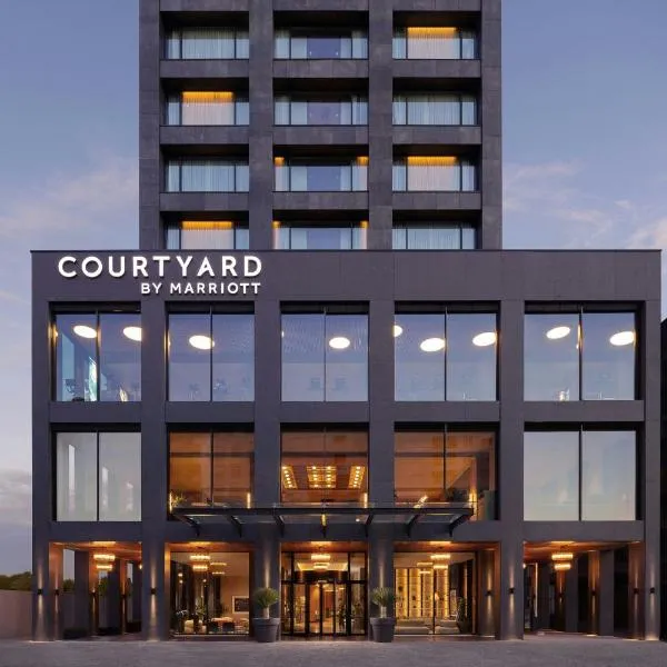 Courtyard by Marriott Prishtina, hotel in Pristina
