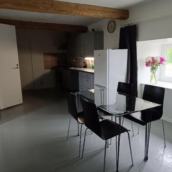 Mäo Apartment, готель у місті Mäo