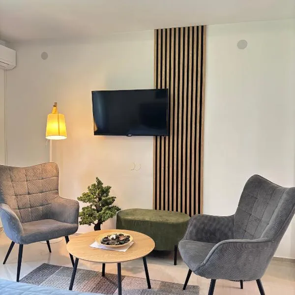 Apartman SONAS with free private parking, hotel v destinácii Karlovac