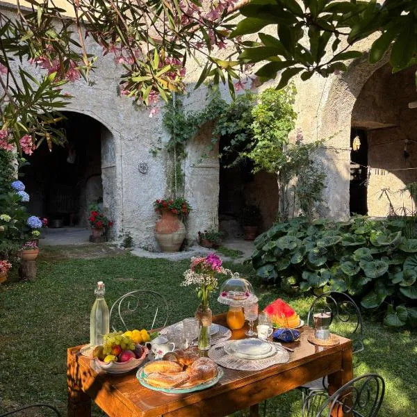 Lucy's guest house Amalfi coast, hótel í Tramonti