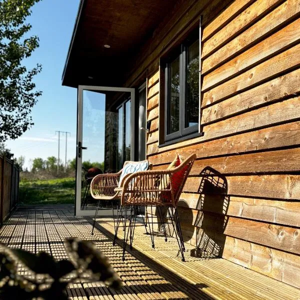 Lakeside Lodge- 'Swallow', hotel di Bishampton