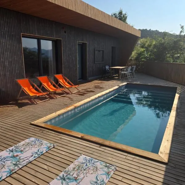 VERDVILLAGE, hotel in Valença
