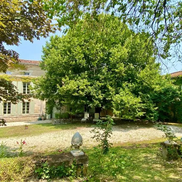 Le Domaine des Tilleuls, hotel in Mareuil