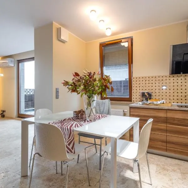 Apartament z tarasem 120m2, klimatyzacja, parking w garażu, hotel ve Vratislavi