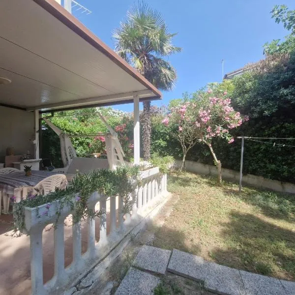 Dormi Da Noi, hotel v destinaci Montignano
