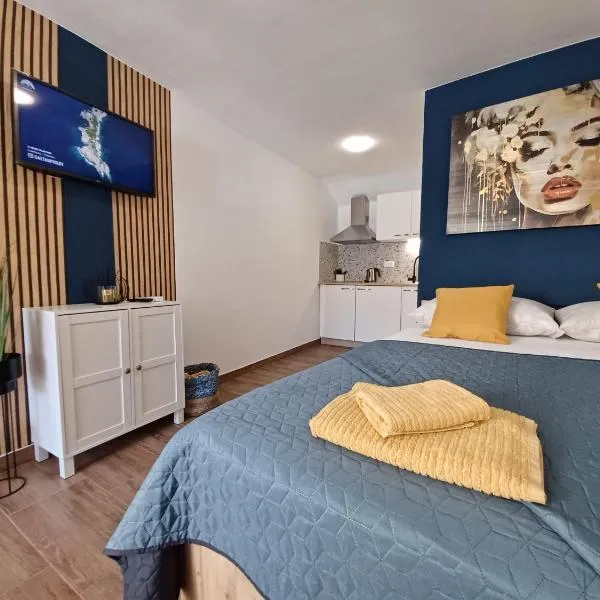 Family apartments Zadar-Ryanair's Autumn Getaway, hotel in Zadar