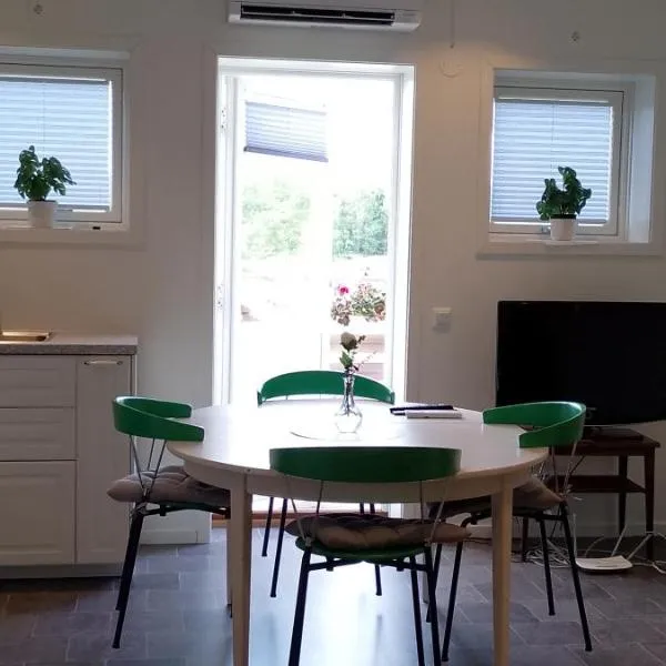 Tess på Nöddö, hotel v destinaci Strömstad