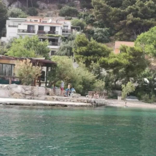 apartmani Jelena, hotel in Duće