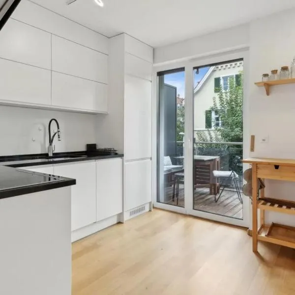 BASELiving Apartment 5 - 2 grosse Balkone - Bahnhof SBB, hotel en Basilea