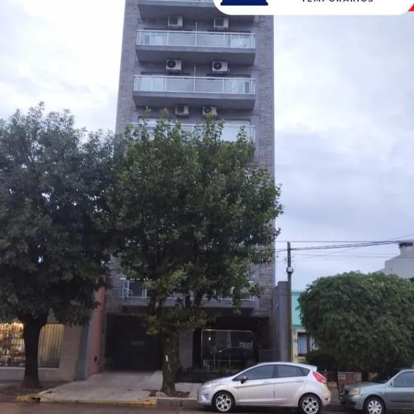 Departamento Vive en el corazón de la ciudad Casarent、Carlos Casaresのホテル