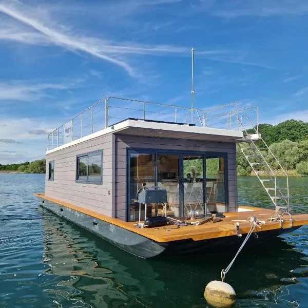 Bateau panoramique sans permis Lac du Der - Nemours, hotel em Sainte-Livière
