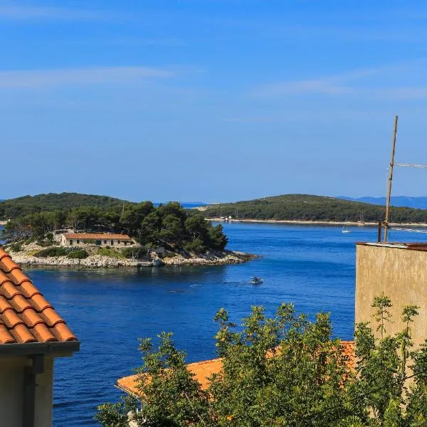 Guesthouse Aurora, hotel a Hvar