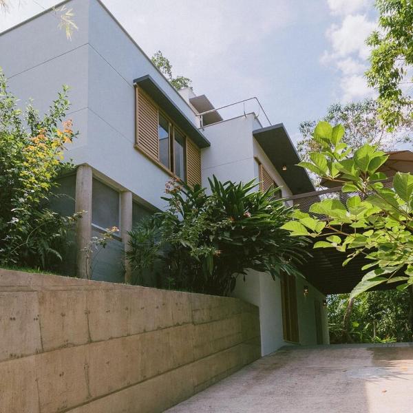Casa moderna com Jacuzzi à 5 minutos da praia