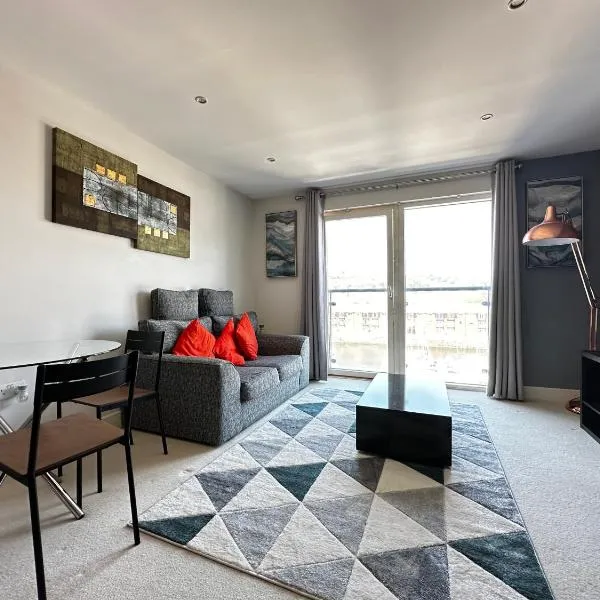 Seaside APT with Harbour View, hotel en Swansea