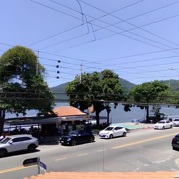 Frente ao mar na orla do Itaguá | Roupas de cama