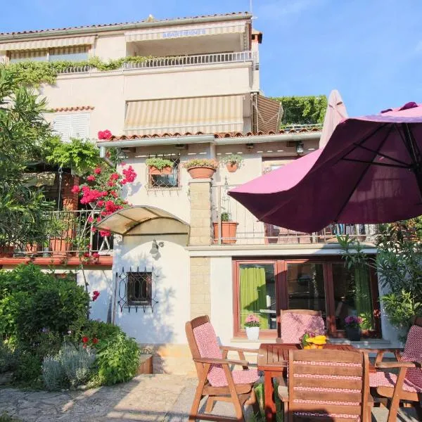 Apartments Nevija, hotel v Rovinji