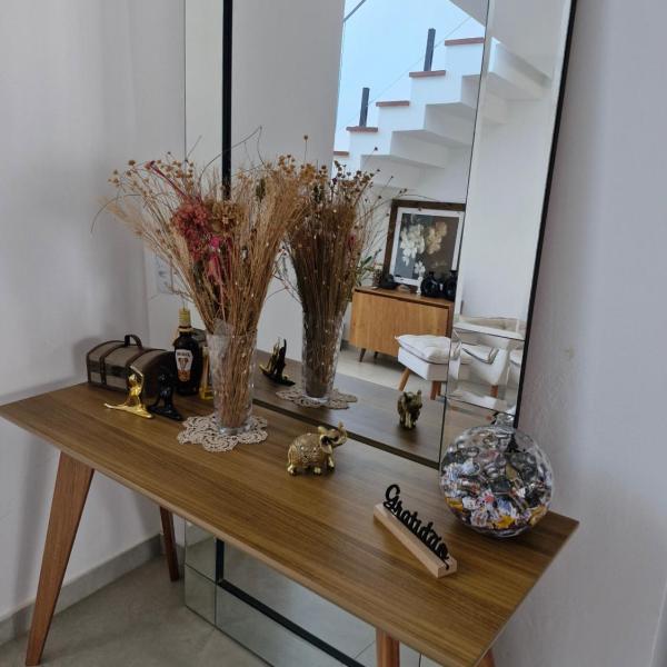 Quarto casal com banheiro que atende exclusivamente ao quarto em casa familiar de luxo - Foto 3