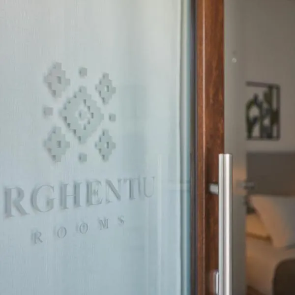 ARGHENTU Rooms, hotel in San Vito