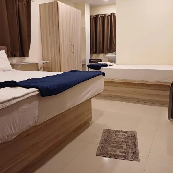 Sahasra Sree Suites Inn, khách sạn ở Hyderabad