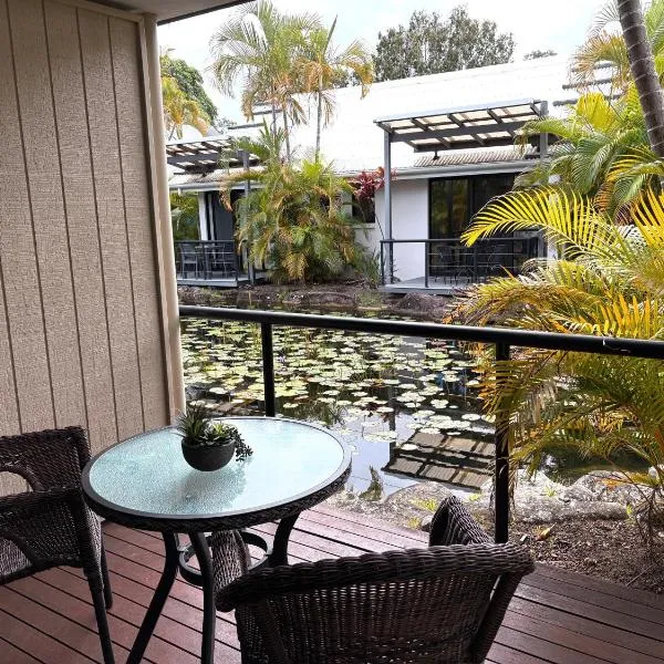 Nautical Stylish Ground Level 1 Bedroom Unit, hotel en Noosaville