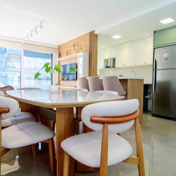 Apto moderno em Jurerê com piscina FR5722