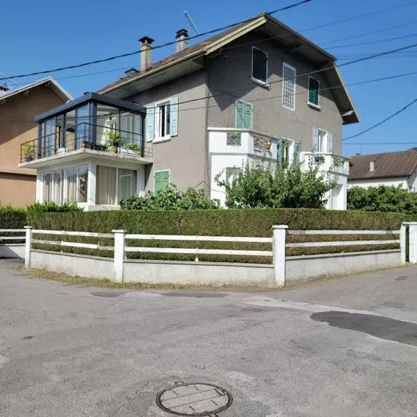 Au bord du Foron, hotel v destinaci Scionzier